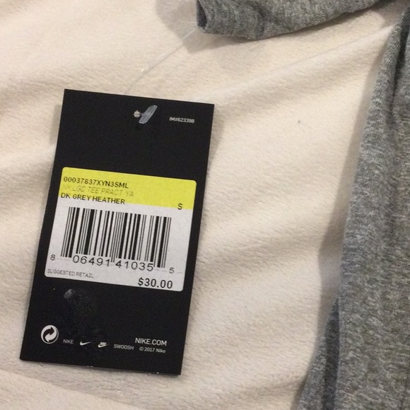 NWT NY Yankees gray Nike Dri-fit tee shirt, small. - Picture 5 of 5